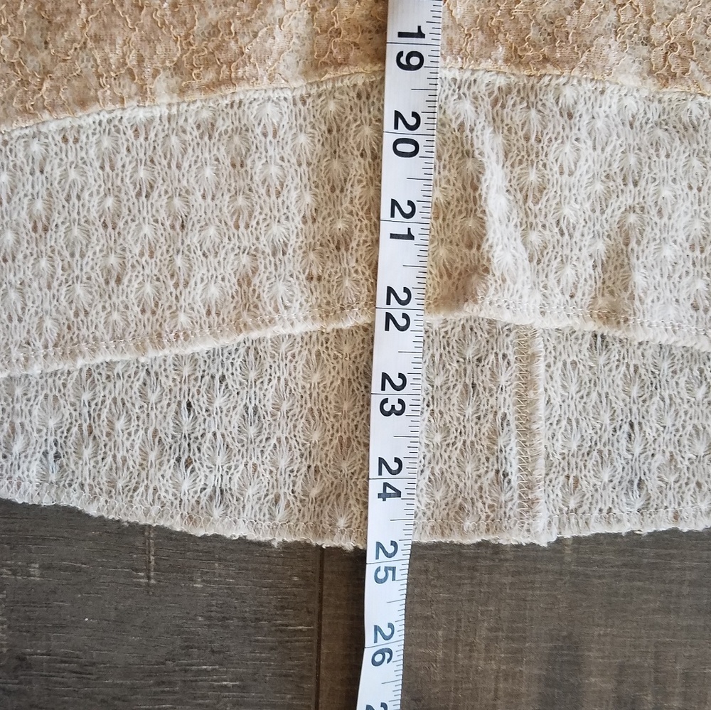Kut from the Kloth Lace Long Sleeve Sweater G9 - Picture 6 of 7